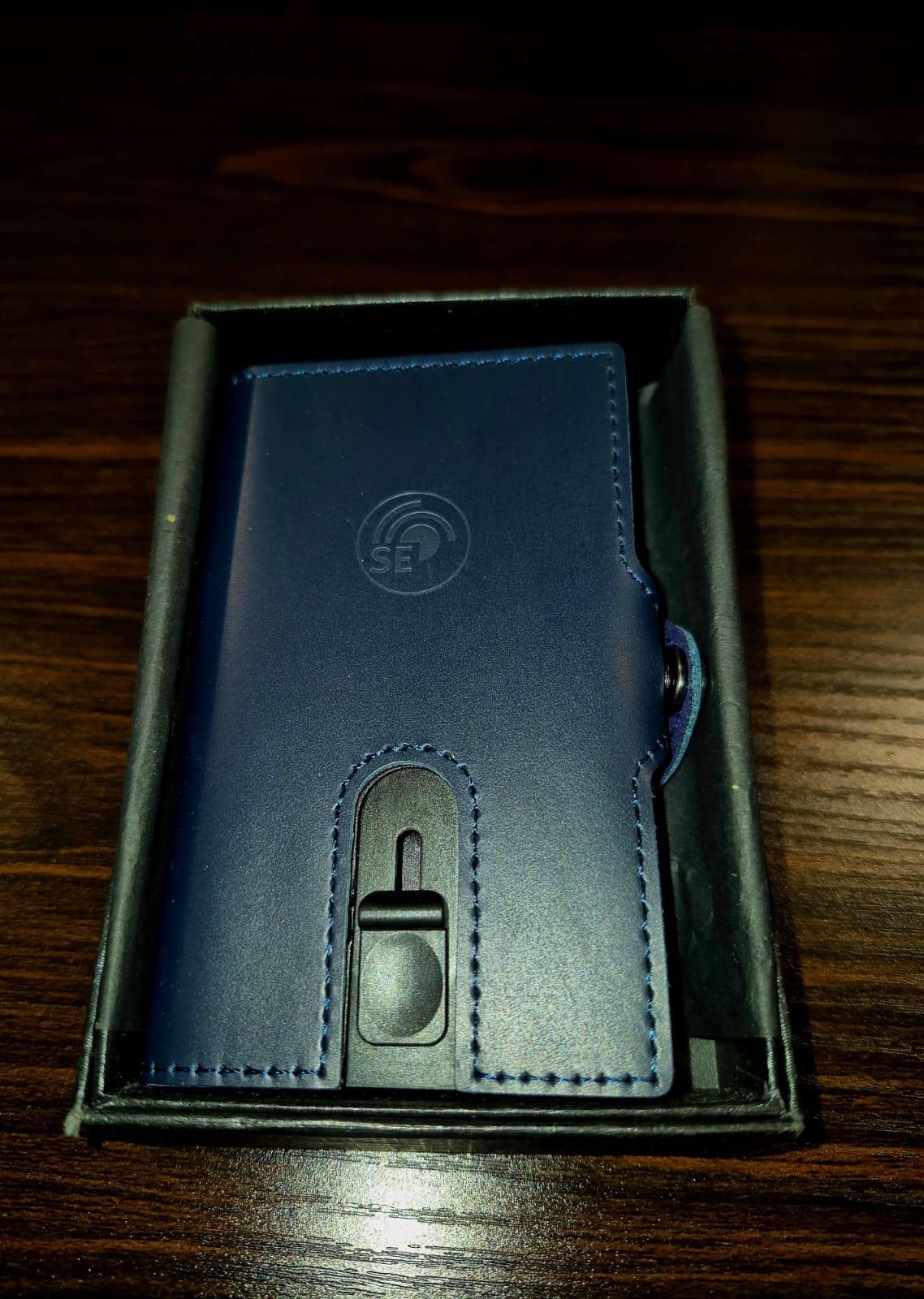 RFID Oil Wax Genuine Leather Minimalist Wallet